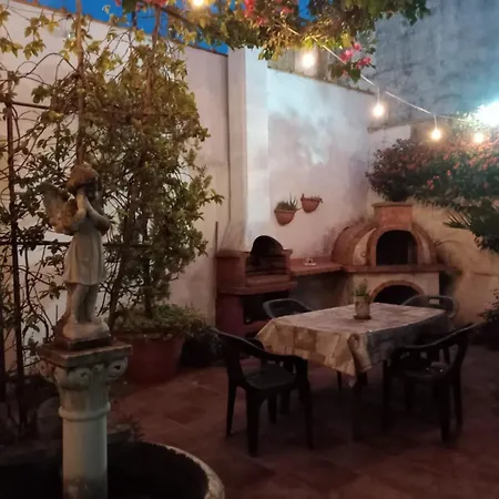 Casa Vacanza Il Giardino Tatil Evi